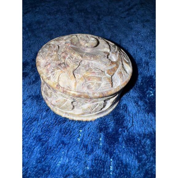 Trinket Box / Carved Semi-Precious Stone / EUC - Picture 2 of 8